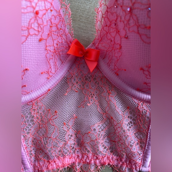Victoria's Secret Pink and Red Lace Bra - Picture 6 of 8